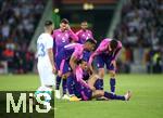 07.06.2024, Fussball, Lnderspiel, Testspiel 2023/24, Deutschland - Griechenland, im Borussia-Park Mnchengladbach. (L-R) Pascal Gro (Deutschland), Benjamin Henrichs (Deutschland) hilft Leroy Sane (Deutschland) auf, Kai Havertz (Deutschland)


