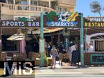 10.06.2024, Beliebtes Reiseziel der Deutschen, die Balearen-Insel Mallorca (Spanien). Der Eingangsbereich vom Sharkys in Cala Ratjada, die Sportsbar von Goodbye Deutschland-Star Steff Jerkel (VOX, die Auswanderer).