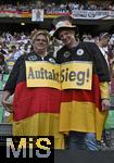 14.06.2024, Fussball UEFA EURO 2024, Vorrunde, 1.Spieltag, Erffnungsspiel Deutschland - Schottland, in der Fuball Arena Mnchen. Die beiden deutschen Fans trumen vom Auftaktsieg.