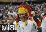 14.06.2024, Fussball UEFA EURO 2024, Vorrunde, 1.Spieltag, Erffnungsspiel Deutschland - Schottland, in der Fuball Arena Mnchen. Deutscher Fan feuert die Mannschaft an