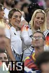 14.06.2024, Fussball UEFA EURO 2024, Vorrunde, 1.Spieltag, Erffnungsspiel Deutschland - Schottland, in der Fuball Arena Mnchen. Lena Wurzenberger (Deutschland) die Freundin von Trainer Julian Nagelsmann (Deutschland) mit schwarz-rot-goldenen Flaggen auf der Wange