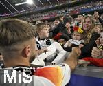 14.06.2024, Fussball UEFA EURO 2024, Vorrunde, 1.Spieltag, Erffnungsspiel Deutschland - Schottland, in der Fuball Arena Mnchen. Niclas Fllkrug (Deutschland) holt seine Tochter 