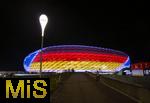 14.06.2024, Fussball UEFA EURO 2024, Vorrunde, 1.Spieltag, Erffnungsspiel Deutschland - Schottland, in der Fuball Arena Mnchen. Das Stadion ist aussen mit den Landesflaggen (Deutschland und Schottland) illuminiert.