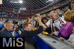 14.06.2024, Fussball UEFA EURO 2024, Vorrunde, 1.Spieltag, Erffnungsspiel Deutschland - Schottland, in der Fuball Arena Mnchen. Trainer Julian Nagelsmann (Deutschland) nach dem Spiel bei seinen Bekannten und Familie.