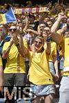 14.06.2024, Fussball UEFA EURO 2024, Vorrunde, 1.Spieltag, Erffnungsspiel Deutschland - Schottland, in der Fuball Arena Mnchen. Die rumnischen Fans feiern