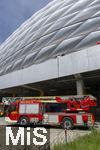 17.06.2024, Fussball UEFA EURO 2024, Vorrunde, Match 10, Rumnien - Ukraine, in der Fuball Arena Mnchen.  Vor dem Stadion stehen Einstzwagen der Feuerwehr Mnchen bereit.
