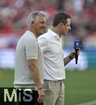 19.06.2024, Fussball UEFA EURO 2024, Vorrunde, 2.Spieltag, Deutschland - Ungarn, in der Stuttgart Arena. TV Experte Bastian Schweinsteiger (Deutschland) und  Moderator Alexander Bommes (ARD Deutschland) 

