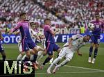 19.06.2024, Fussball UEFA EURO 2024, Vorrunde, 2.Spieltag, Deutschland - Ungarn, in der Stuttgart Arena. v.l. Kai Havertz (Deutschland) gegen Attila Fiola (Ungarn) 

