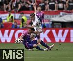 19.06.2024, Fussball UEFA EURO 2024, Vorrunde, 2.Spieltag, Deutschland - Ungarn, in der Stuttgart Arena. v.l. Josua Kimmich (Deutschland) gegen 

