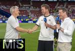 19.06.2024, Fussball UEFA EURO 2024, Vorrunde, 2.Spieltag, Deutschland - Ungarn, in der Stuttgart Arena. v.l. TV Experte Bastian Schweinsteiger (Deutschland), Trainer Julian Nagelsmann (Deutschland) und Moderator Alexander Bommes (ARD Deutschland) 

