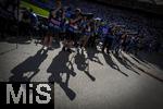 19.06.2024, Fussball UEFA EURO 2024, Vorrunde, 2.Spieltag, Deutschland - Ungarn, in der Stuttgart Arena. Sportfotografen haben die Spielerfrauen im Visier.

