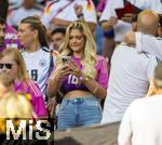 19.06.2024, Fussball UEFA EURO 2024, Vorrunde, 2.Spieltag, Deutschland - Ungarn, in der Stuttgart Arena. Influencerin Lea Prinz (Deutschland) Freundin von Maximilian Mittelstdt  auf der Tribne.

