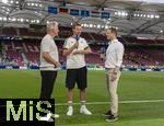 19.06.2024, Fussball UEFA EURO 2024, Vorrunde, 2.Spieltag, Deutschland - Ungarn, in der Stuttgart Arena. Nach dem Spiel, v.li: Bastian Schweinsteiger, Trainer Julian Nagelsmann (Deutschland), Alexander Bommes (ARD-TV) beim Interview.

