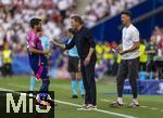 19.06.2024, Fussball UEFA EURO 2024, Vorrunde, 2.Spieltag, Deutschland - Ungarn, in der Stuttgart Arena. v.l. Jamal Musiala (Deutschland) und Trainer Julian Nagelsmann (Deutschland) und Co-Trainer Sandro Wagner (Deutschland) 
