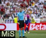 19.06.2024, Fussball UEFA EURO 2024, Vorrunde, 2.Spieltag, Deutschland - Ungarn, in der Stuttgart Arena. Schiedsrichter Danny Makkelie (Holland) gestikuliert,

