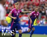 19.06.2024, Fussball UEFA EURO 2024, Vorrunde, 2.Spieltag, Deutschland - Ungarn, in der Stuttgart Arena. Toni Kroos (Deutschland) gestikuliert

