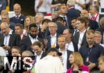 19.06.2024, Fussball UEFA EURO 2024, Vorrunde, 2.Spieltag, Deutschland - Ungarn, in der Stuttgart Arena. Ehrengste: Gnther Jauch (mitte, TV-Moderator)

