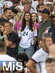 19.06.2024, Fussball UEFA EURO 2024, Vorrunde, 2.Spieltag, Deutschland - Ungarn, in der Stuttgart Arena. Familie und Freunde von Robin Koch (Deutschland) 

