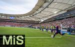 19.06.2024, Fussball UEFA EURO 2024, Vorrunde, 2.Spieltag, Deutschland - Ungarn, in der Stuttgart Arena. Stadionbersicht, Toni Kroos (Deutschland) tritt einen Eckball.

