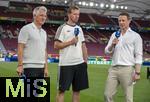 19.06.2024, Fussball UEFA EURO 2024, Vorrunde, 2.Spieltag, Deutschland - Ungarn, in der Stuttgart Arena. Nach dem Spiel, v.li: Bastian Schweinsteiger, Trainer Julian Nagelsmann (Deutschland), Alexander Bommes (ARD-Moderator) beim Interview am Spielfeldrand.

