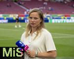 19.06.2024, Fussball UEFA EURO 2024, Vorrunde, 2.Spieltag, Deutschland - Ungarn, in der Stuttgart Arena. Tabea Kemme (Magenta TV) beim Interview am Spielfeldrand. 

