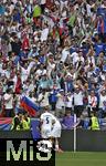 20.06.2024, Fussball UEFA EURO 2024, Vorrunde, Gruppe C, Slowenien - Serbien, in der Fuball Arena Mnchen. Die slovenischen Fans feiern das 1:0 von Zan Karnicnik (Slowenien) 

