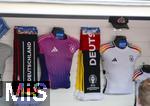 23.06.2024, Fussball UEFA EURO 2024, Vorrunde, 3.Spieltag, Deutschland - Schweiz, in der Frankfurt-Arena in Frankfurt am Main, Fanshop mit dem Deutschen Trikot in Pink und Weiss fr 100 EURO Verkaufspreis.
