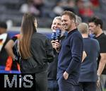 23.06.2024, Fussball UEFA EURO 2024, Vorrunde, 3.Spieltag, Deutschland - Schweiz, in der Frankfurt-Arena in Frankfurt am Main, TV Experte Bastian Schweinsteiger (Deutschland) und Trainer Julian Nagelsmann (Deutschland) scherzen mit Moderatorin Esther Sedlaczek (Deutschland)    
