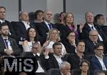 23.06.2024, Fussball UEFA EURO 2024, Vorrunde, 3.Spieltag, Deutschland - Schweiz, in der Frankfurt-Arena in Frankfurt am Main, Bundeskanzler Olaf Scholz (Deutschland) und Auenministerin Annalena Baerbock (Duetschland) mit Deutschland Trikot und Nancy Fsser (Deutschland)
