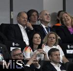 23.06.2024, Fussball UEFA EURO 2024, Vorrunde, 3.Spieltag, Deutschland - Schweiz, in der Frankfurt-Arena in Frankfurt am Main, Bundeskanzler Olaf Scholz (Deutschland), Auenministerin Annalena Baerbock (Deutschland) und Nancy Fsser (Deutschland).
