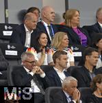 23.06.2024, Fussball UEFA EURO 2024, Vorrunde, 3.Spieltag, Schweiz - Deutschland, in der Frankfurt-Arena in Frankfurt am Main,  Ehrentribne, mit Bundeskanzler Olaf Scholz (oben li), Bundes-Aussenministerin Annalena Baerbock, Bundes-Innenministerin Nancy Faeser (beide im Deutschland-Trikot), DFB Prsident Bernd Neuendorf (Deutschland),