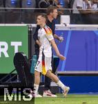 23.06.2024, Fussball UEFA EURO 2024, Vorrunde, 3.Spieltag, Schweiz - Deutschland, in der Frankfurt-Arena in Frankfurt am Main, Trainer Julian Nagelsmann (Deutschland) wechselt Florian Wirtz (Deutschland) aus.
