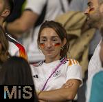 23.06.2024, Fussball UEFA EURO 2024, Vorrunde, 3.Spieltag, Schweiz - Deutschland, in der Frankfurt-Arena in Frankfurt am Main, Lena Wurzenberger (mitte, Deutschland) die Freundin von Trainer Julian Nagelsmann (Deutschland) 
