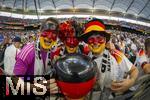 23.06.2024, Fussball UEFA EURO 2024, Vorrunde, 3.Spieltag, Schweiz - Deutschland, in der Frankfurt-Arena in Frankfurt am Main,  Deutschland-Fans in den Landesfarben bemalt freuen sich gemeinsam auf das Spiel 
