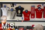 23.06.2024, Fussball UEFA EURO 2024, Vorrunde, 3.Spieltag, Schweiz - Deutschland, in der Frankfurt-Arena in Frankfurt am Main, Merchendising-Artikel im offiziellen Fanshop, Heim und Auswrtstrikots der deutschen Mannschaft fr 100 Euro.
