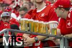 23.06.2024, Fussball UEFA EURO 2024, Vorrunde, 3.Spieltag, Schweiz - Deutschland, in der Frankfurt-Arena in Frankfurt am Main,  Bierbecher des Biersponsors Bitburger stehen bei den Schweizer Fans bereit.
