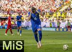 25.06.2024, Fussball UEFA EURO 2024, Vorrunde, 3.Spieltag, Frankreich - Polen, im BVB-Stadion in Dortmund, Torjubel Kylian Mbappe (Frankreich), vorher entledigt er sich seiner Maske.

