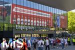 25.06.2024, Fussball UEFA EURO 2024, Vorrunde, 3.Spieltag, Frankreich - Polen, im BVB-Stadion in Dortmund, an der Fassade einer Halle hngt Werbung fr Coca-Cola mit den Konterfeis der deutschen Nationalspieler.

