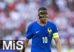 25.06.2024, Fussball UEFA EURO 2024, Vorrunde, 3.Spieltag, Frankreich - Polen, im BVB-Stadion in Dortmund, Kylian Mbappe (Frankreich) mit Gesichtsmaske. 

