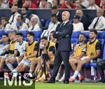 26.06.2024, Fussball UEFA EURO 2024, Vorrunde, 3.Spieltag, Georgien - Portugal, in der Arena AufSchalke Gelsenkirchen,  Trainer Roberto Martinez (Portugal) nachdenklich.  

