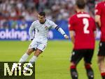 26.06.2024, Fussball UEFA EURO 2024, Vorrunde, 3.Spieltag, Georgien - Portugal, in der Arena AufSchalke Gelsenkirchen,  Cristiano Ronaldo (Portugal) tritt einen Freisto.

