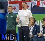 26.06.2024, Fussball UEFA EURO 2024, Vorrunde, 3.Spieltag, Georgien - Portugal, in der Arena AufSchalke Gelsenkirchen,  Trainer Willy Sagnol (Georgien) in Rage.
  
