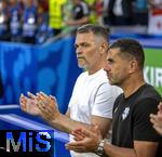 26.06.2024, Fussball UEFA EURO 2024, Vorrunde, 3.Spieltag, Georgien - Portugal, in der Arena AufSchalke Gelsenkirchen, li: Trainer Willy Sagnol (Georgien) 
 
