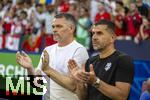 26.06.2024, Fussball UEFA EURO 2024, Vorrunde, 3.Spieltag, Georgien - Portugal, in der Arena AufSchalke Gelsenkirchen, li: Trainer Willy Sagnol (Georgien) 

