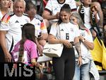 29.06.2024, Fussball UEFA EURO 2024, Achtelfinale, Deutschland - Dnemark, in der BVB-Arena Dortmund,   Ehefrau Lina Kimmich (Deutschland) die Frau von Joshua Kimmich 

