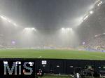 29.06.2024, Fussball UEFA EURO 2024, Achtelfinale, Deutschland - Dnemark, in der BVB-Arena Dortmund,   Es hat sich ein Gewitter ber dem Himmel zusammen gebraut, es Hagelt

