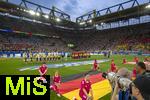 29.06.2024, Fussball UEFA EURO 2024, Achtelfinale, Deutschland - Dnemark, in der BVB-Arena Dortmund, Beide Mannschaften stellen sich vor dem Spiel zur Hymne auf.

