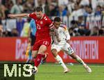 29.06.2024, Fussball UEFA EURO 2024, Achtelfinale, Deutschland - Dnemark, in der BVB-Arena Dortmund, v.l. Pierre-Emile Hjbjerg (Dnemark) gegen Jamal Musiala (Deutschland) 

