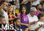 29.06.2024, Fussball UEFA EURO 2024, Achtelfinale, Deutschland - Dnemark, in der BVB-Arena Dortmund,  Sara Arfaoui (re, Deutschland) die Frau von Ilkay Gndogan (Deutschland) 

