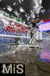 29.06.2024, Fussball UEFA EURO 2024, Achtelfinale, Deutschland - Dnemark, in der BVB-Arena Dortmund, Schlechtes Wetter braut sich zusammen . Hier regnet es in Strmen und es Hagelt. Helfer kehren das Wasser in den Gulli

